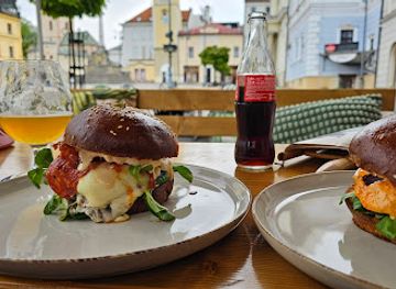 slovakia/banska-bystrica-region/restaurant/davaj-het-bystricky-lokal