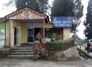 bhutan/dagana-district/restaurant/takticoti-dantak-resturant