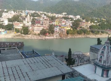 india/rishikesh/laxman-jhula/restaurant/the-raja-palace-israeli-restaurants