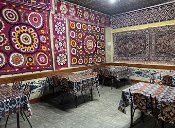uzbekistan/samarkand/restaurant/minaret