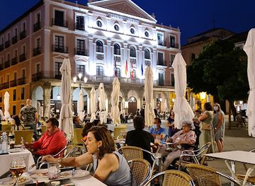 spain/segovia/restaurant/restaurante-juan-bravo-fonda-ilustrada