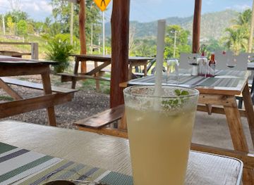 belize/mountain-pine-ridge/restaurant/d-family-restaurant