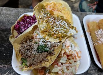 guatemala/flores/restaurant/street-food-market