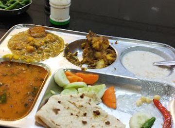 india/lucknow/aminabad/restaurant/sharma-bhojnalaya