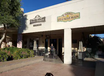 Pint House Bar & Grill