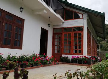 sri-lanka/nuwara-eliya/restaurant/pine-wood-villa-la-dalu-arana