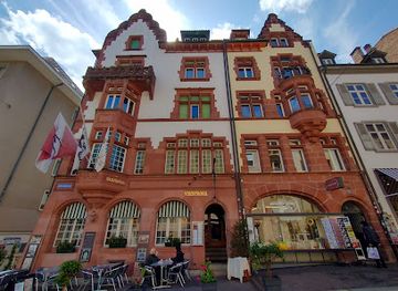 switzerland/basel/old-town/restaurant/schnabel