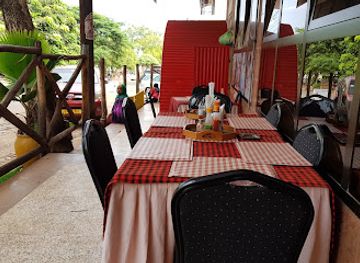 tanzania/moshi/restaurant/cafe-deli-chez