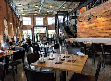 600 Kitchen & Bar