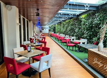 indonesia/central-java/restaurant/swiss-cafe