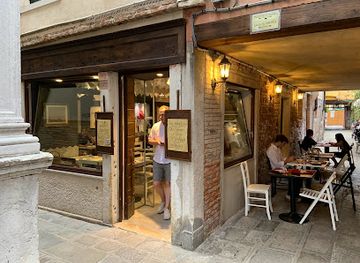 italy/venice/restaurant/bacarretto
