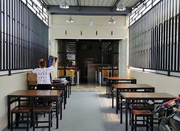 indonesia/lake-toba/restaurant/mandaup-cafe-and-resto-batak