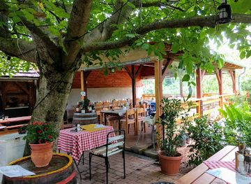 hungary/balaton-uplands-national-park/restaurant/kerekes-pince