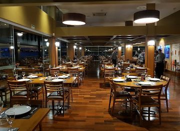 brazil/planalto-central/restaurant/o-rei-do-camarao-beira-lago