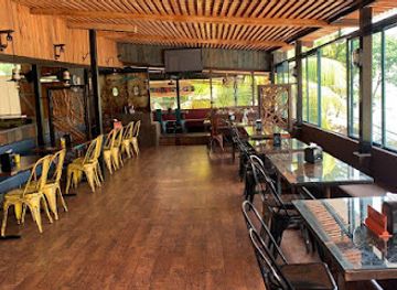 el-salvador/santa-ana/santa-ana-volcano-national-park/restaurant/simmer-down