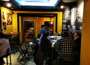 bolivia/la-paz/restaurant/la-capital-sopocachi