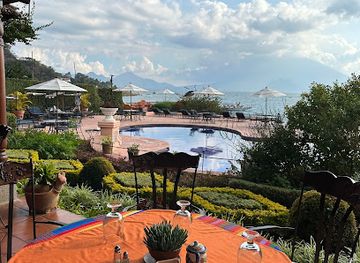 guatemala/lake-atitlan/restaurant/hotel-atitlan-restaurant-and-volcanoes-bar