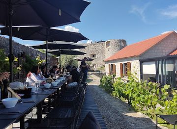 montenegro/brda/restaurant/besac-heritage-retreat