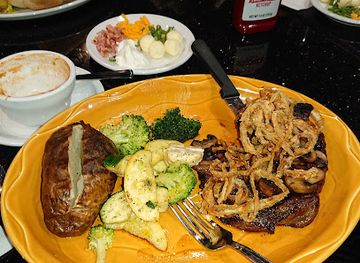 texas/el-paso/restaurant/magnim-s-restaurant