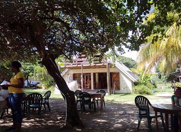 saint-lucia/millet-bird-sanctuary/restaurant/the-reef-beach-cafe