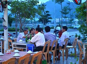 vietnam/quy-nhon/restaurant/nha-hang-hoa-lu-1-quy-nhon