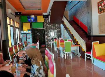 Aghina Cafe and Restaurant