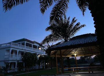 ghana/cape-three-points/restaurant/laughing-goat-ghana