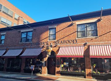 massachusetts/salem/restaurant/turner-s-seafood-at-lyceum-hall-salem