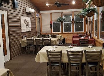 wisconsin/kettle-moraine-state-forest/restaurant/great-outdoors-supper-club