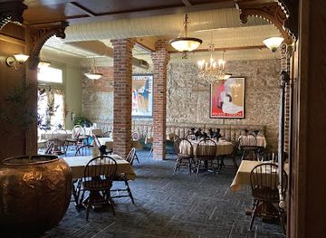 illinois/galena-historic-district/restaurant/fried-green-tomatoes