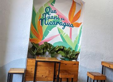 nicaragua/leon-volcano-boarding/restaurant/batidos-pitaya-leon