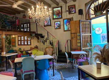 colombia/ciudad-perdida/restaurant/la-muzzeria