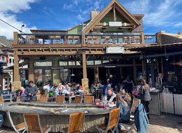 colorado/maroon-bells-snowmass-wilderness/restaurant/base-camp-bar-grill