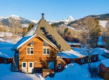 idaho/teton-valley/restaurant/teton-teepee-lodge