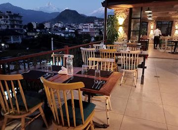 nepal/pokhara/restaurant/med-5-restaurant