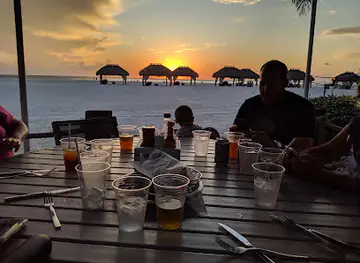 Quinn's on the Beach