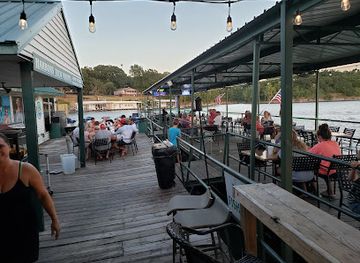 oklahoma/lake-and-trail-country/restaurant/blind-swine-on-duck-creek