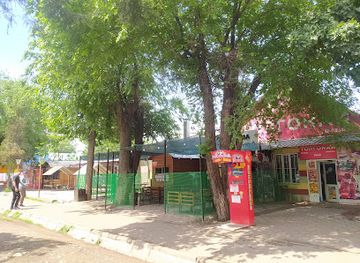 kyrgyzstan/tokmok/restaurant/shaurmaking