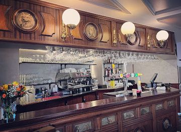 france/versailles/restaurant/au-chien-qui-fume