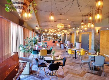 hungary/salgotarjan/restaurant/kultpont-kavezo-es-kamaraterem