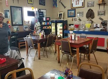 mississippi/north-mississippi/restaurant/aunt-b-s-soul-food-restaurant
