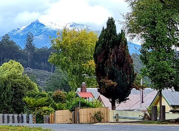 australia/mount-field-national-park/restaurant/fika-time-cafe-restaurant-general-store