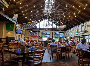 florida/tallahassee/restaurant/wahoo-seafood-grill