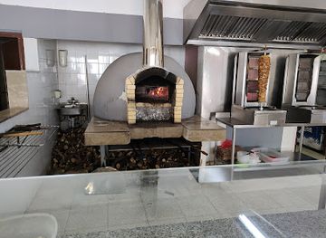 cyprus/latchi-beach/restaurant/aris-lahmajoun