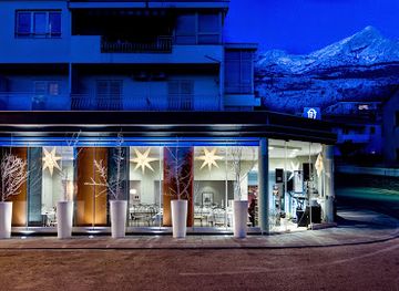 croatia/makarska/restaurant/jez