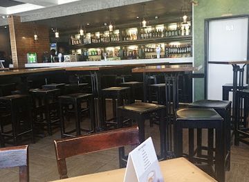 zambia/ndola/kansenshi/restaurant/papillons-grill-house