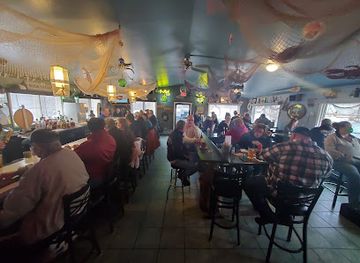 wisconsin/green-bay/restaurant/river-street-pier