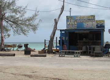 the-bahamas/cat-island/restaurant/hidden-treasures-restaurant-fine-dinning-with-chef-trevor