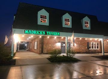 ohio/punderson-state-park/restaurant/madrick-s-tavern