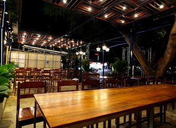 vietnam/cat-ba-island/restaurant/the-three-m-restaurant